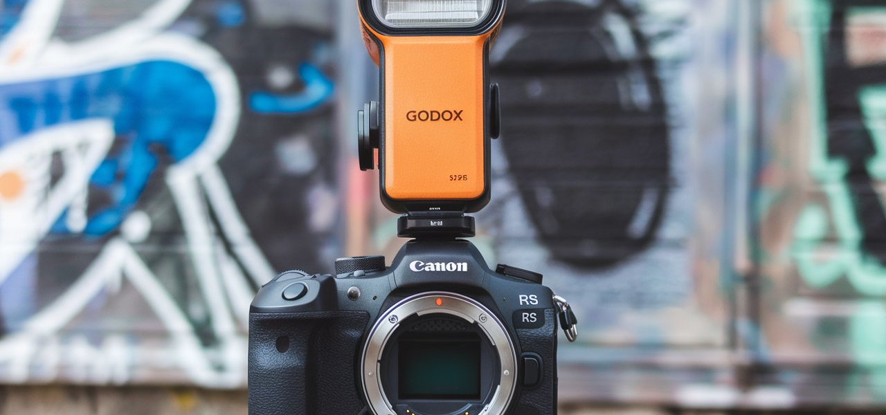 ﻿Is the Godox Godox X3-C Compatible with Canon R8